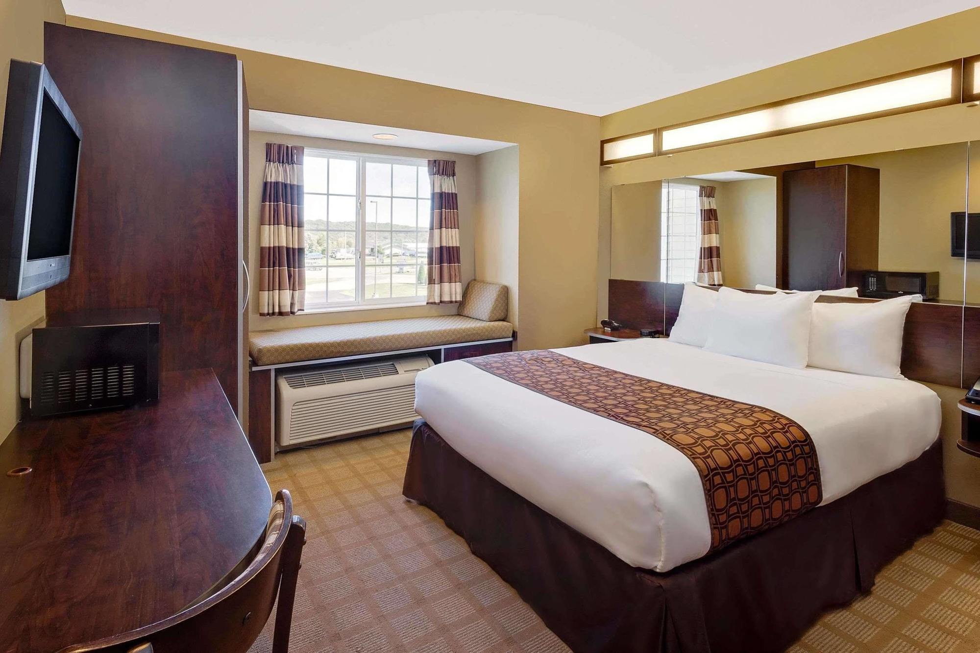 Microtel Inn & Suites By Wyndham Prairie Du Chien Kültér fotó